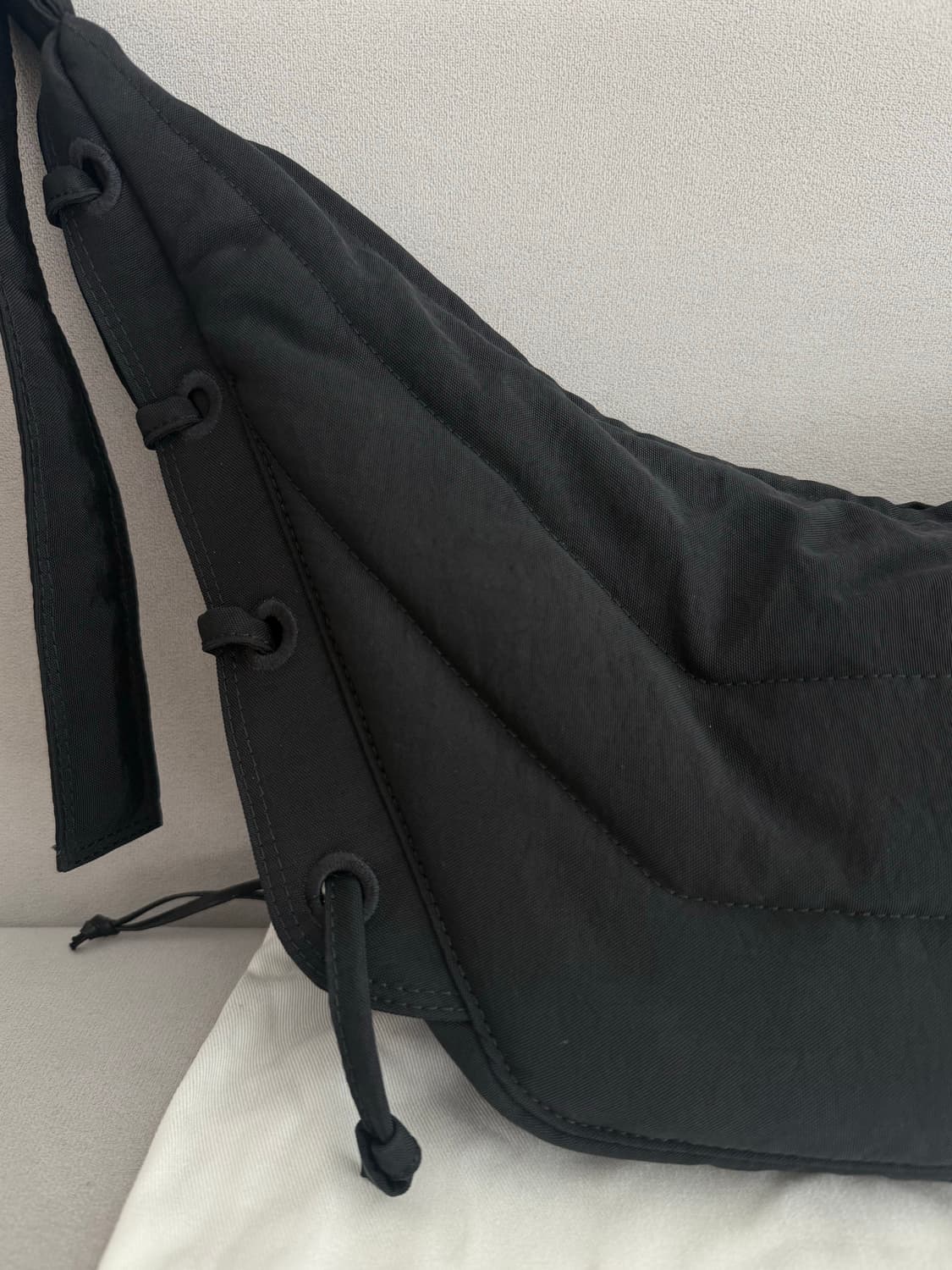 르메르 소프트 게임백 스몰 블랙 (더스트백, 택O) 상품이미지4