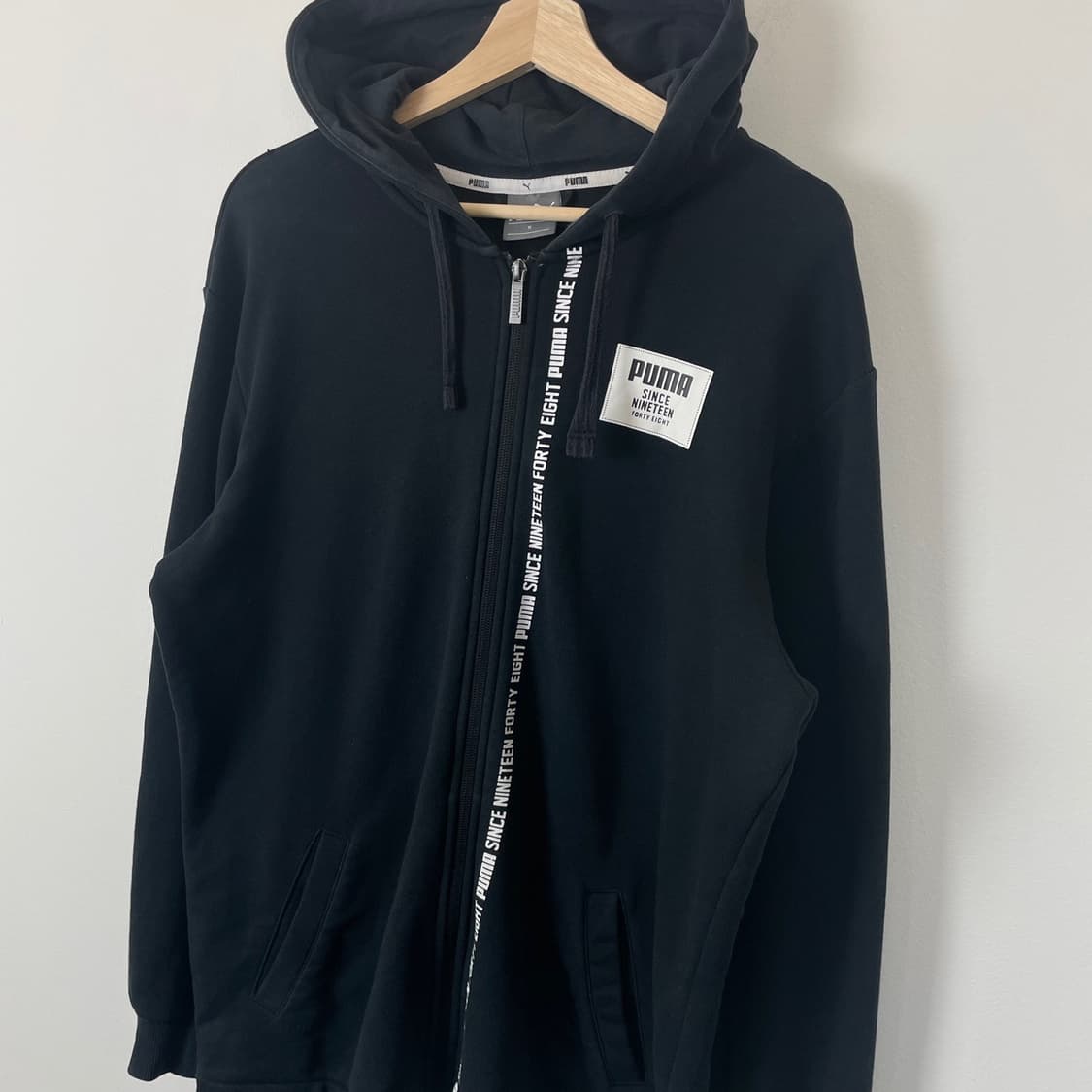 푸마 로고 프린팅 블랙 후드집업 상품이미지3