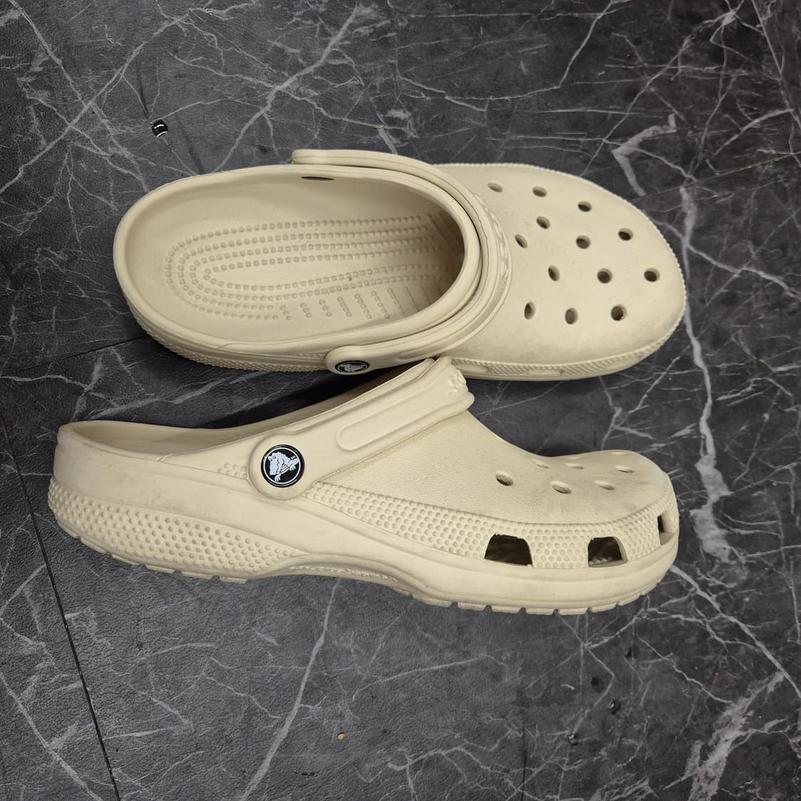 CROCS / 베이지 크록스 클래식 클로그 M8 상품이미지3