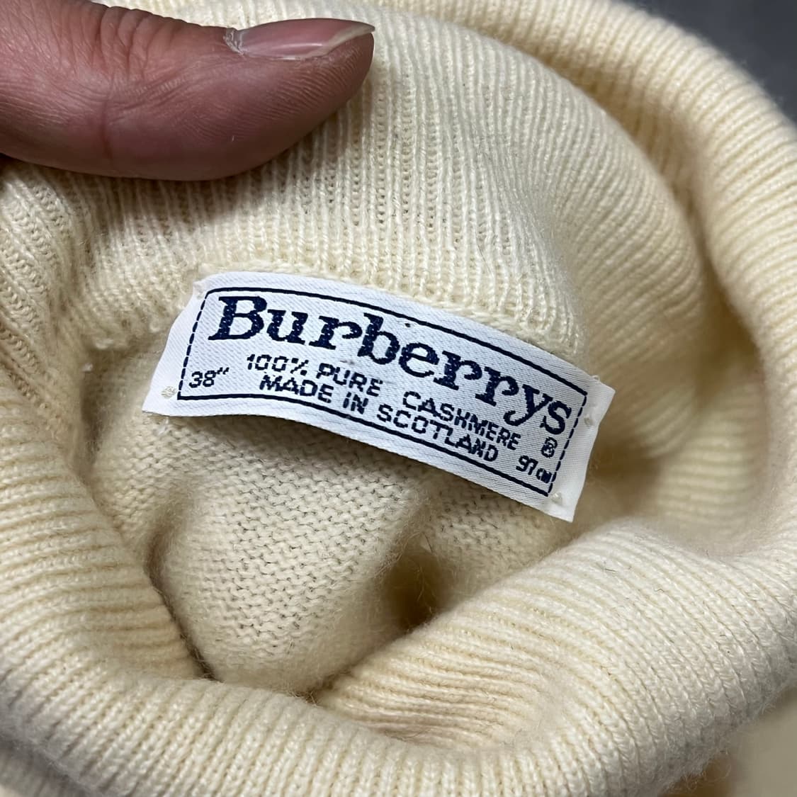  버버리 메리노울 터틀넥 니트 y14531 상품이미지6