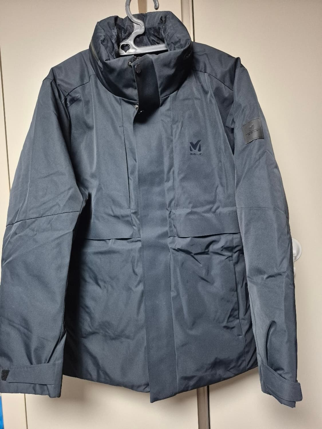 밀레 골프 정품 오리털 경량패딩 110사이즈 팝니다 상품이미지1