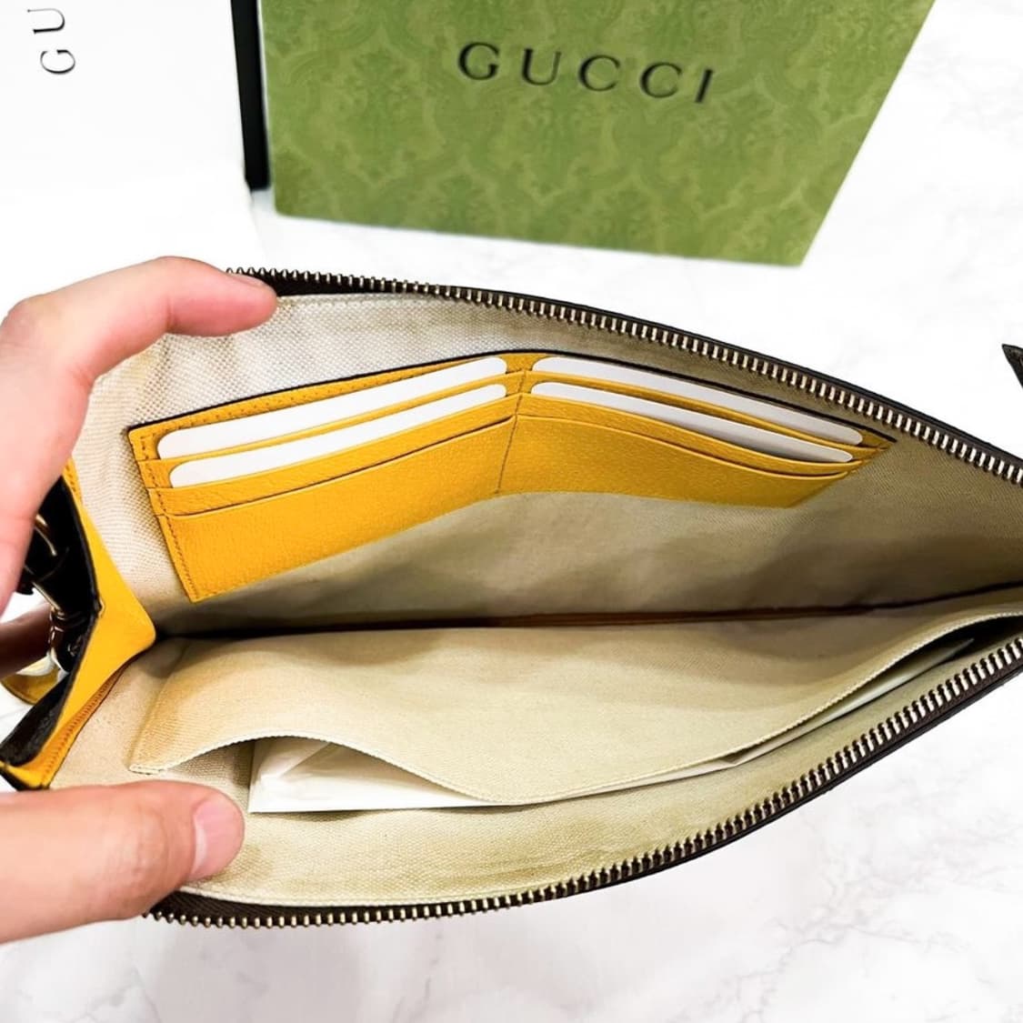 구찌 네오 빈티지 GG 수프림 클러치 상품이미지7