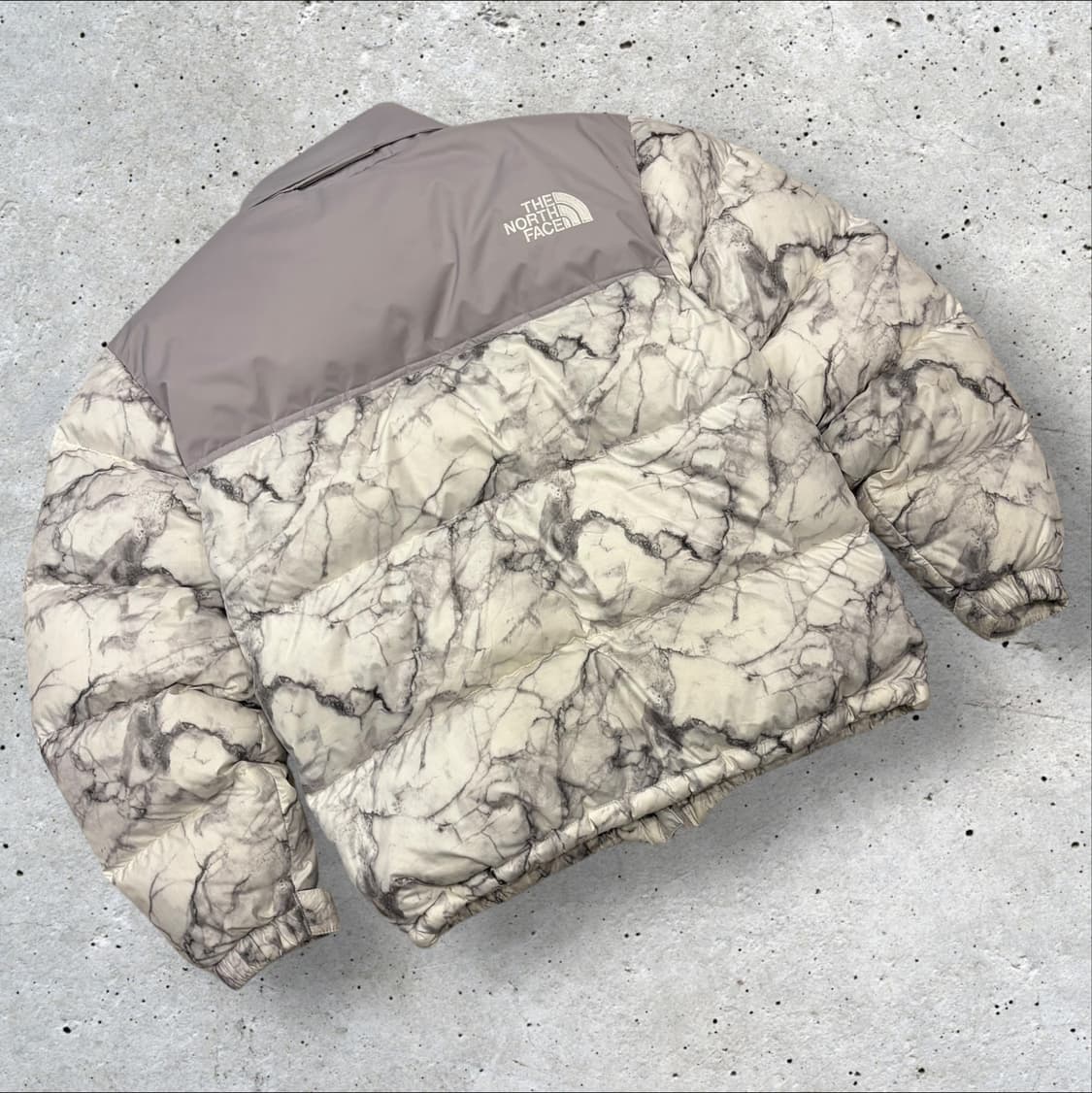 [L] 노스페이스 화이트라벨 노벨티 눕시 패딩 프린트 화이트 C548 상품이미지2