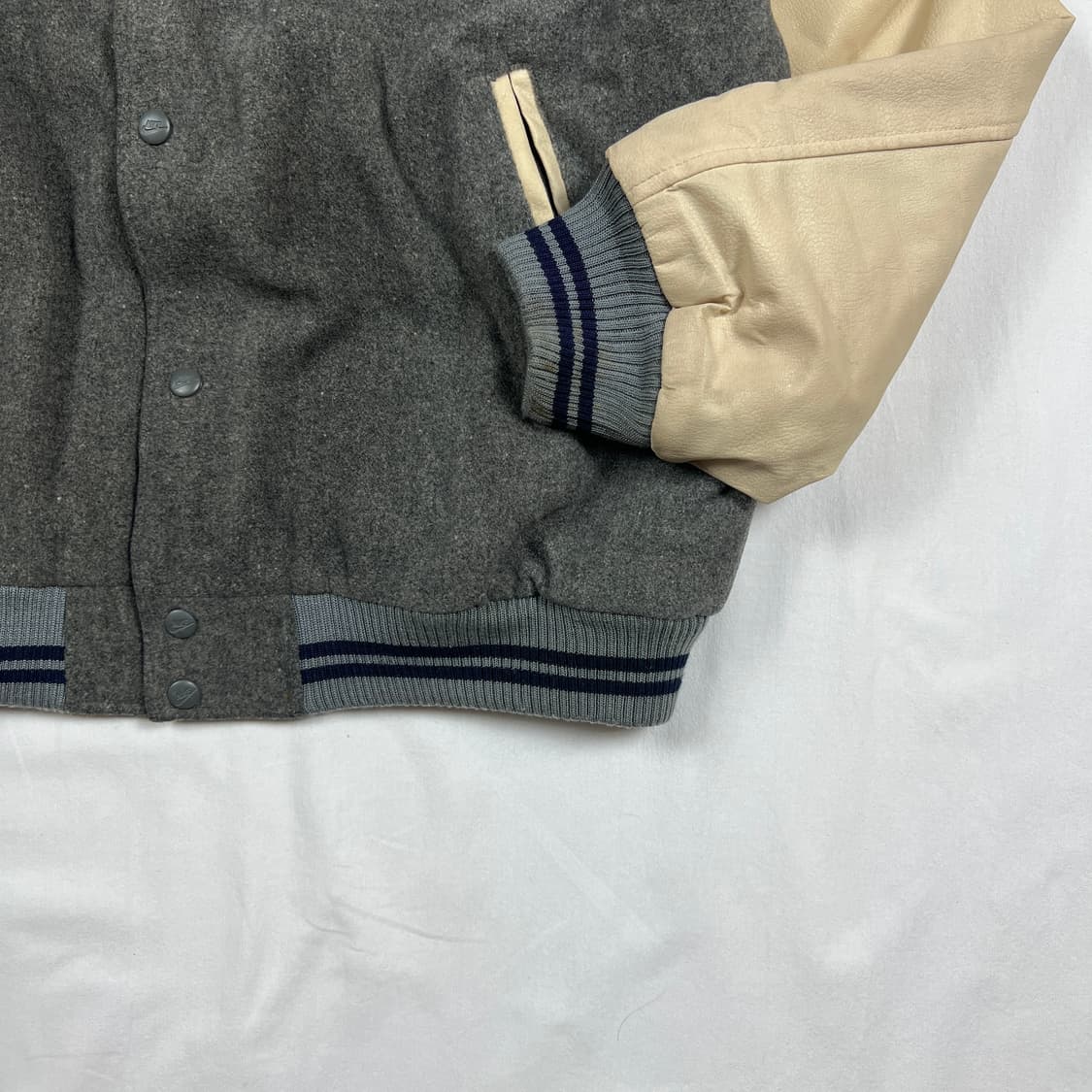 90‘s 나이키 nike 조던 23 로고 울레더 바시티자켓 상품이미지3