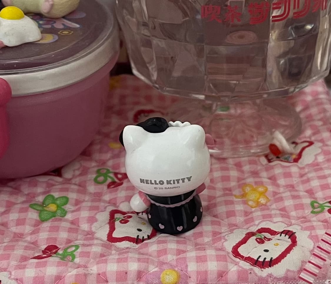 키티 로리타 레이스 블랙 리본 피규어 가챠 산리오 메이드 상품이미지2