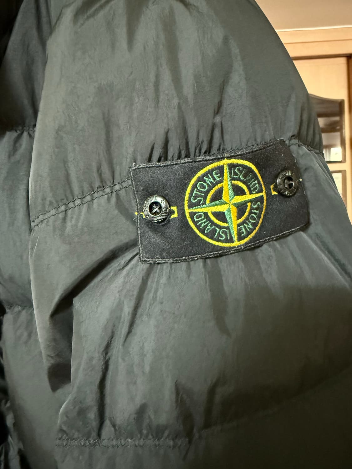 스톤아일랜드 25FW 클링클랩스 숏패딩 M 상품이미지3