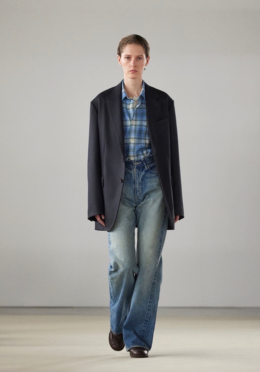 오라리 24AW 셀비지 페이디드 헤비 데님 0사이즈 상품이미지1