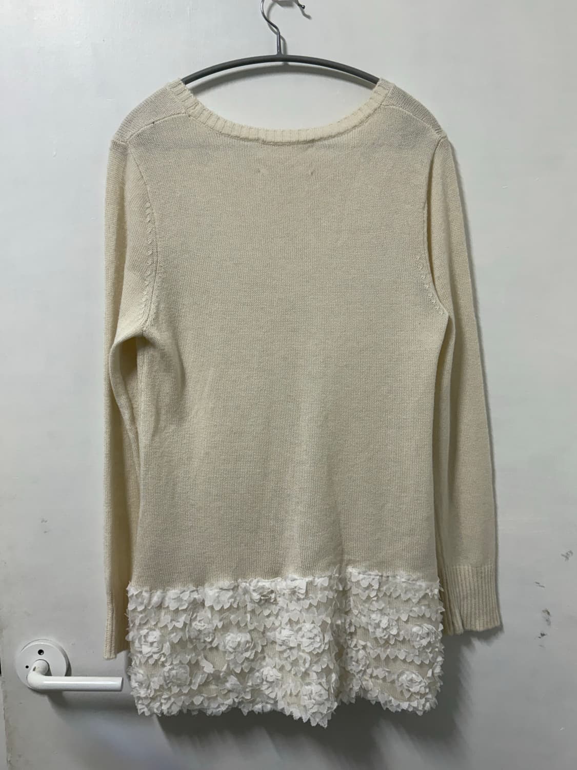 레이스 포켓 울 라운드 니트 상품이미지3