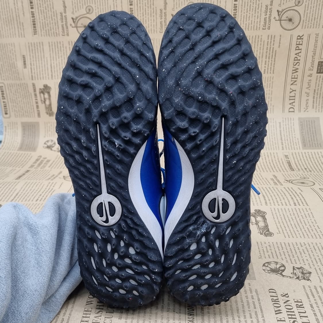 나이키 티엠포 레전드10 풋살화 270 상품이미지3