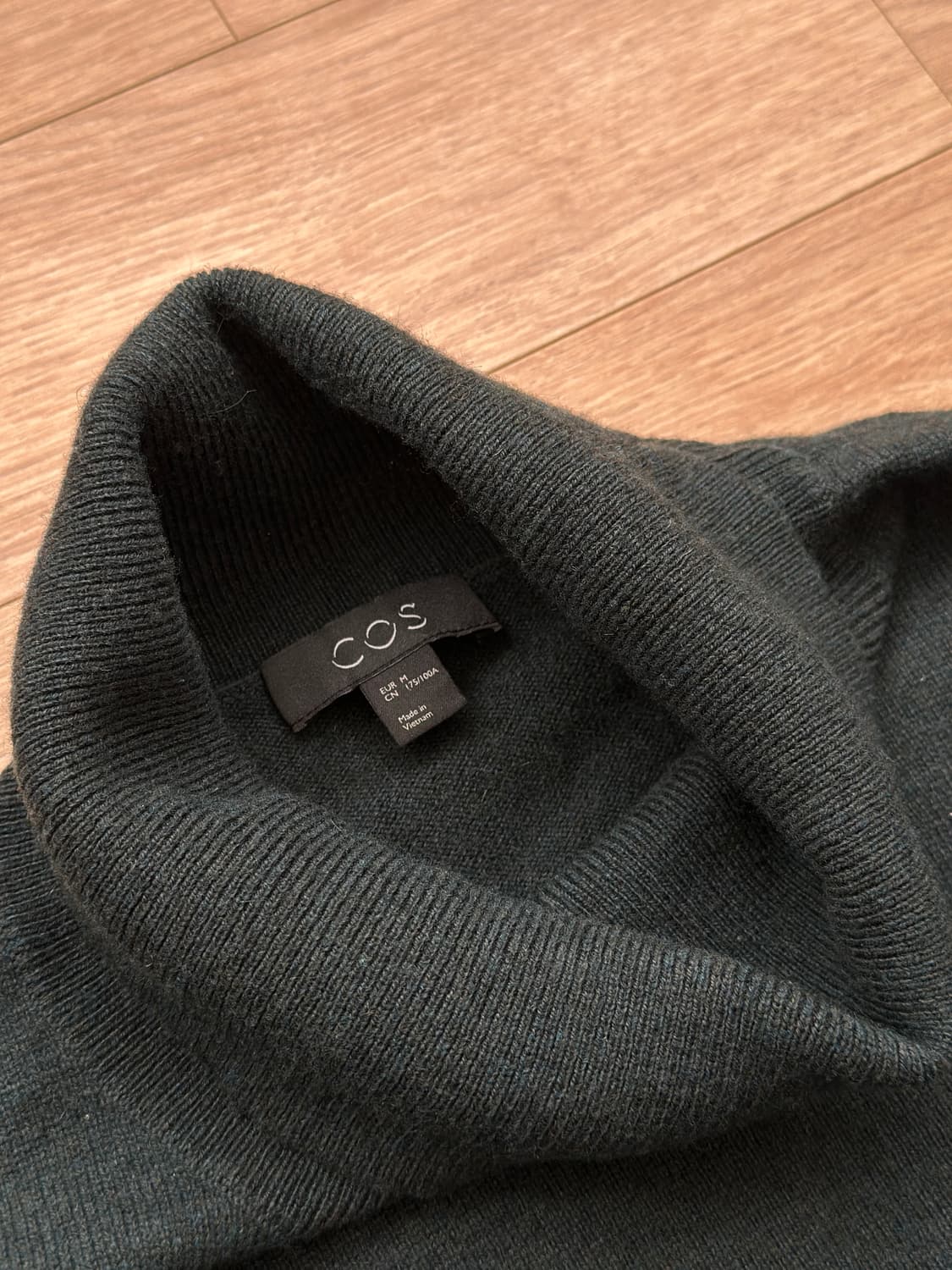 [COS]코스 메리노 야크 롤넥 스웨터 M 상품이미지3