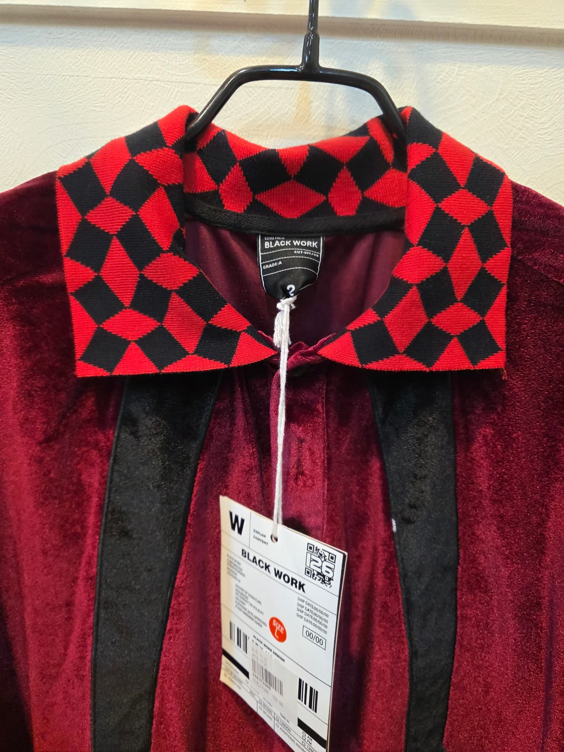 블랙워크 벨벳 셔츠 레드 앤 블랙 상품이미지1