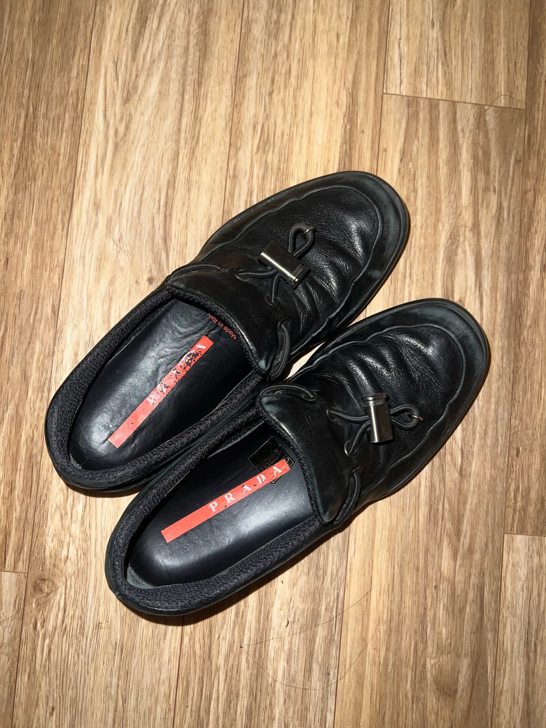 프라다 스트링 로퍼 상품이미지1