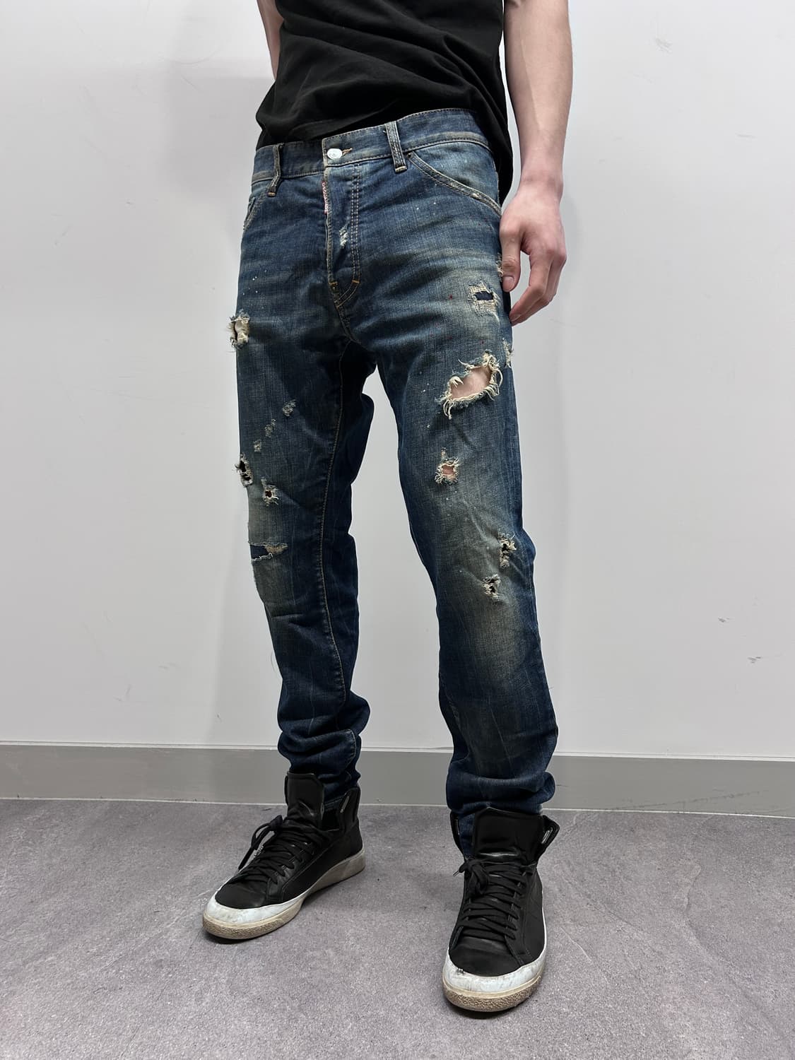 디스퀘어드2 슬림 디스트레스드 데님 팬츠 상품이미지1