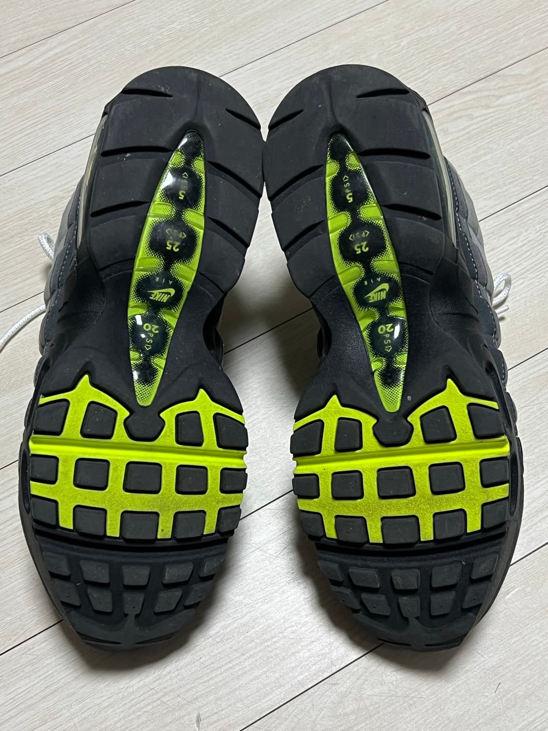 나이키 에어맥스 95 OG 네온 2025빅버블 270 상품이미지7