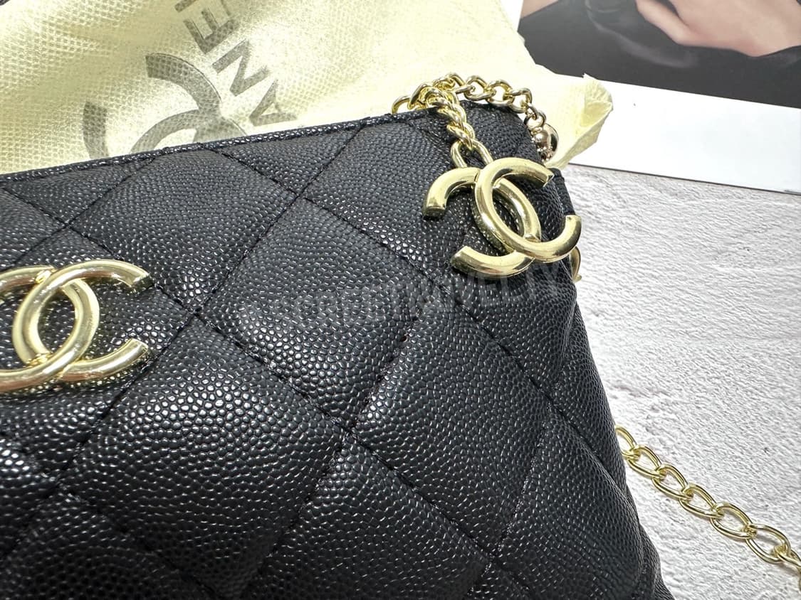 샤넬뷰티 캐비어 미니 체인 클러치 백 블랙 풀박스 상품이미지4