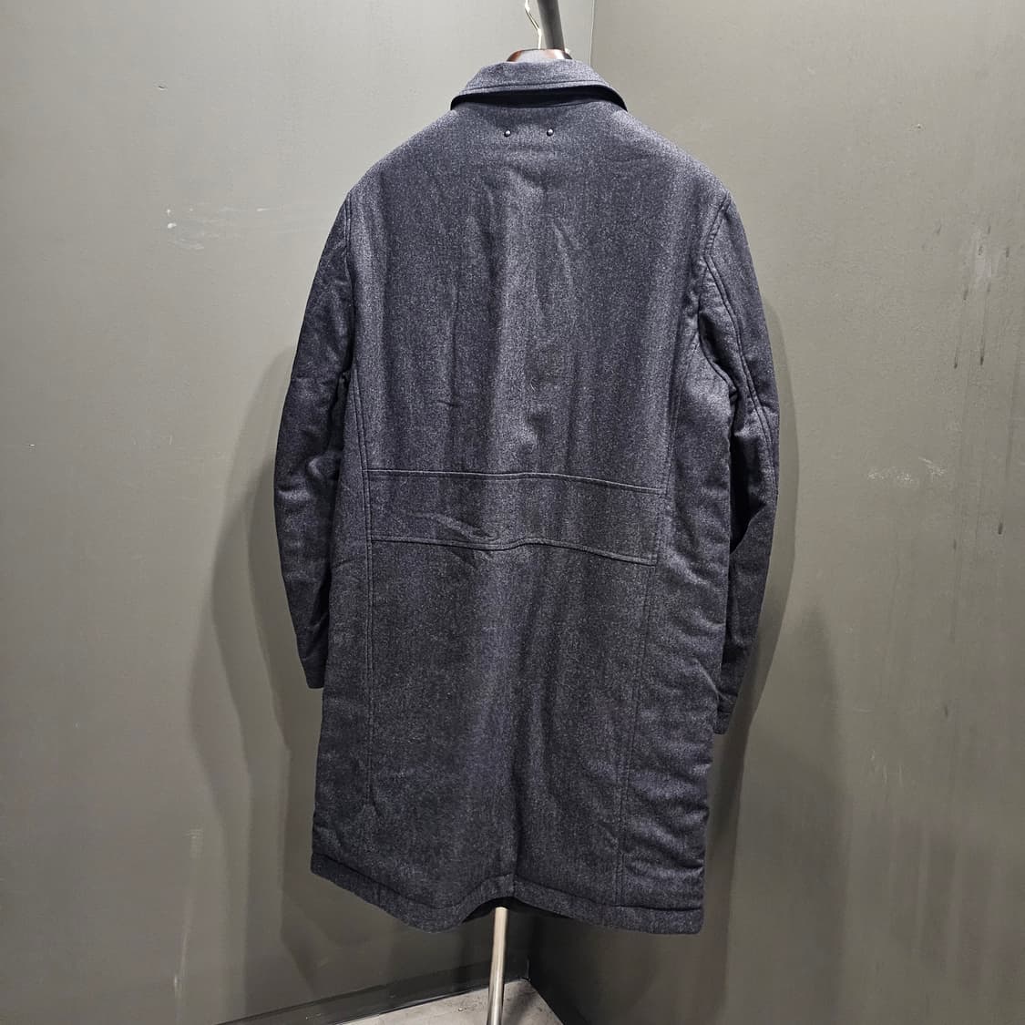 루이비통 리버시블 사파리 버질아블로 롱 파카 상품이미지3