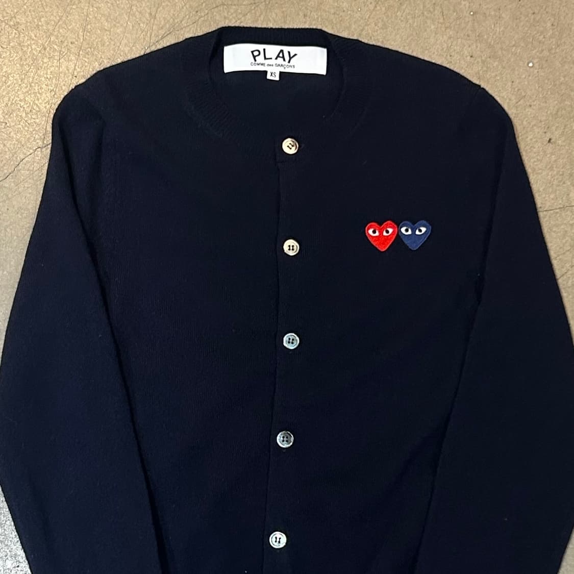 XS 꼼데가르송 더블하트 와펜 네이비 울 가디건 상품이미지1