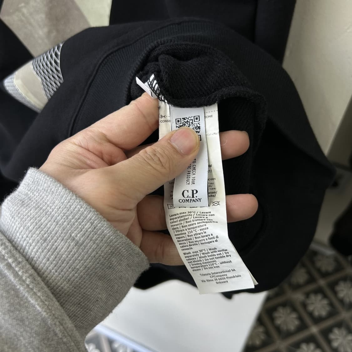 15849 - C.P 컴퍼니 블랙 맨투맨 상품이미지3