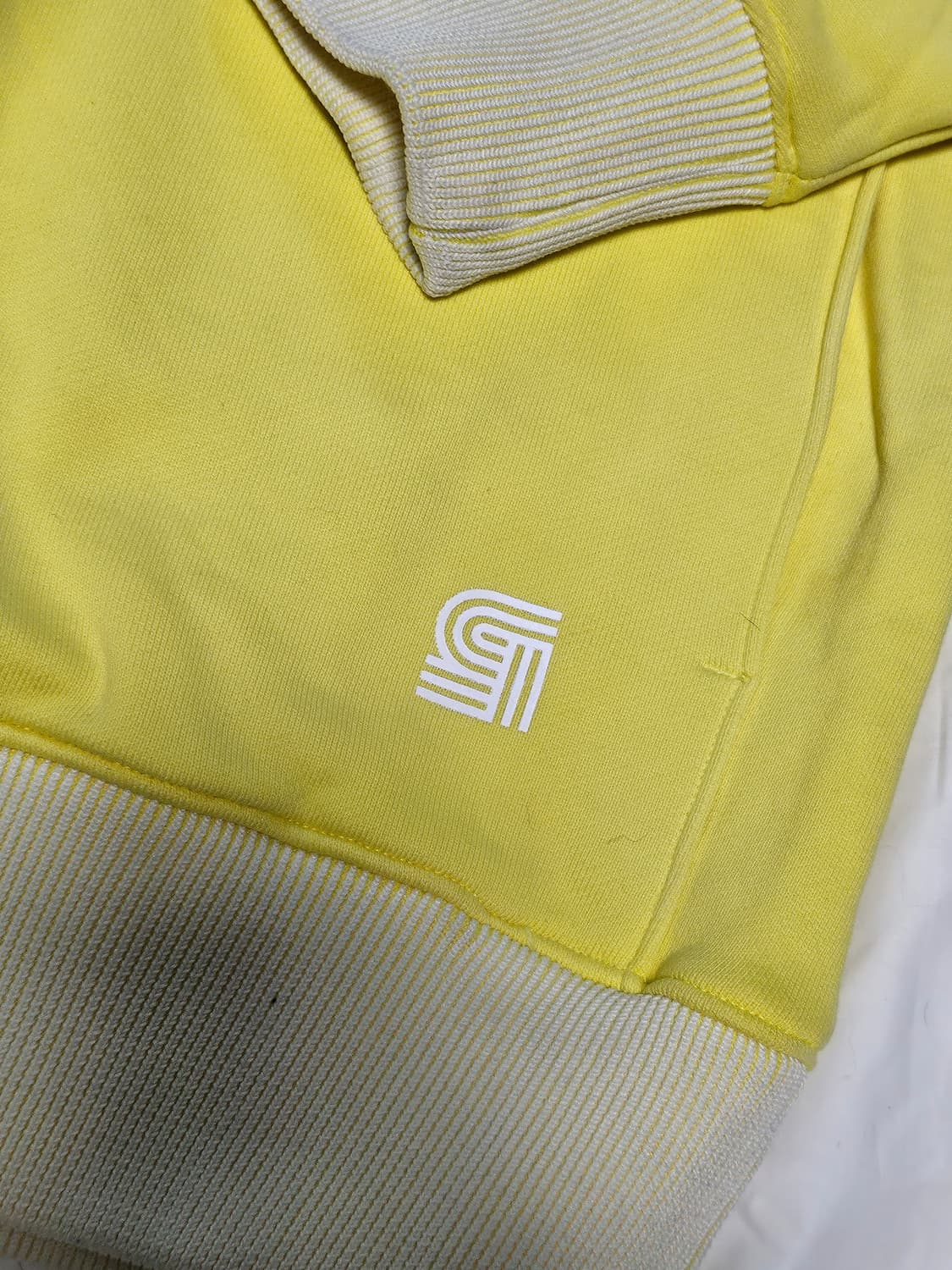 솔리드옴므 맨투맨 옐로우 105 상품이미지3