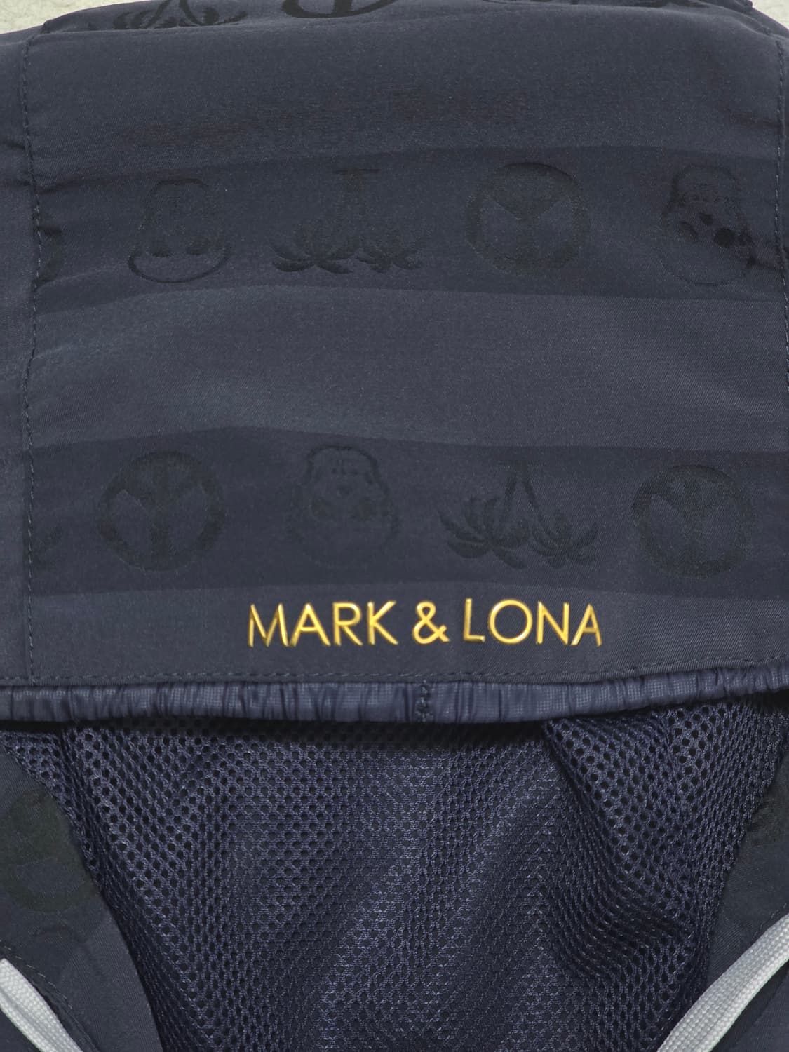 마크앤로나 네이비 후드 바람막이 조끼 M 상품이미지5