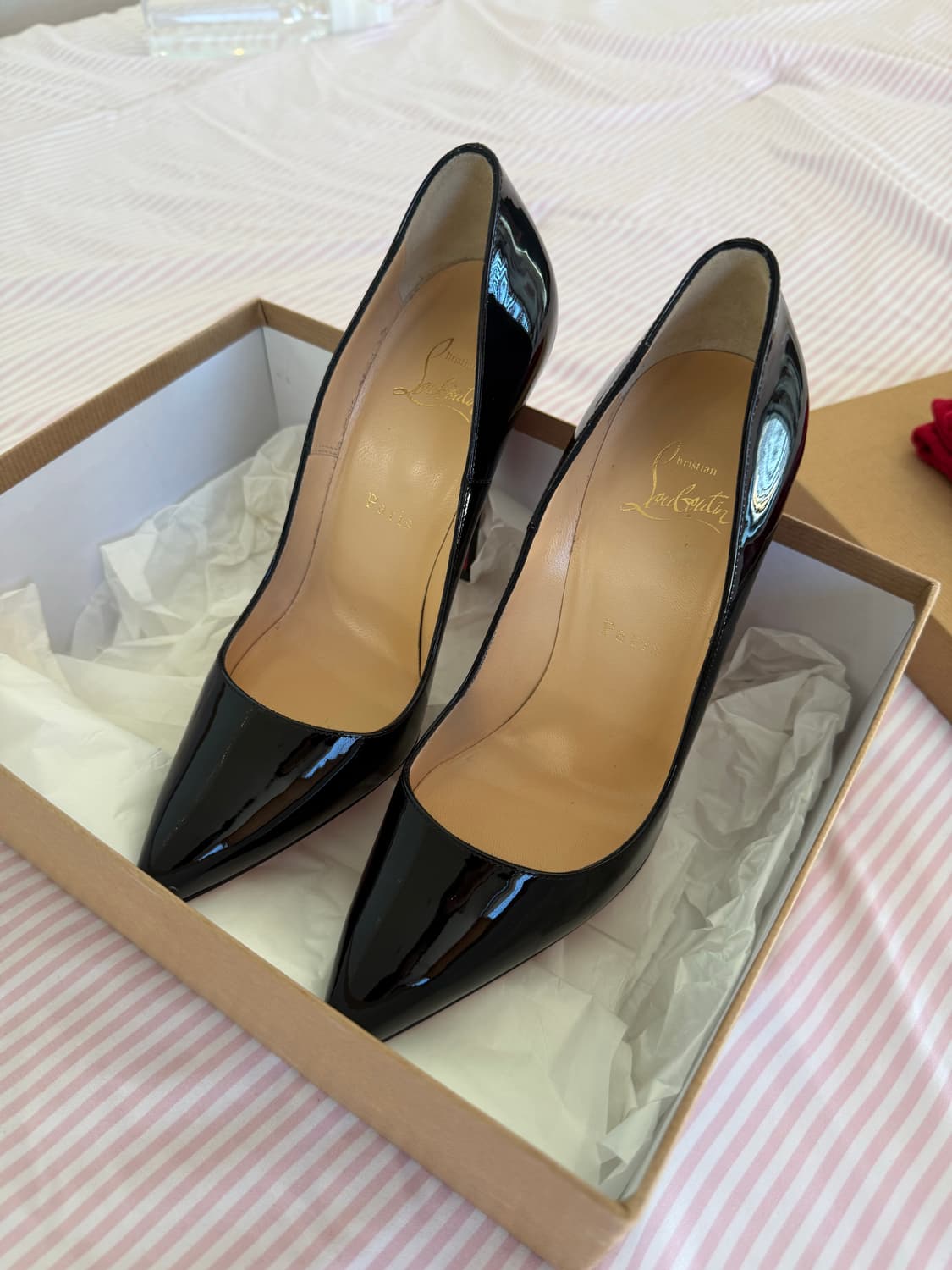 크리스찬 루부탱 소 케이트 블랙 페이턴트 펌프스 37.5/120mm 상품이미지3