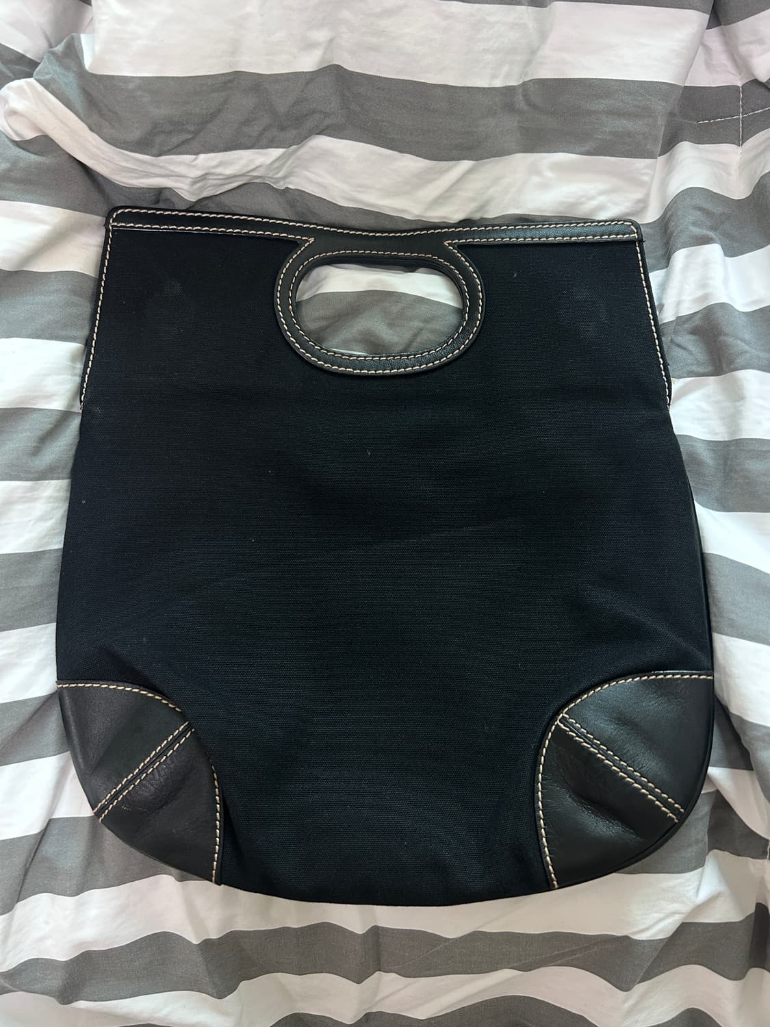 갭 캔버스&가죽 토트백 상품이미지1