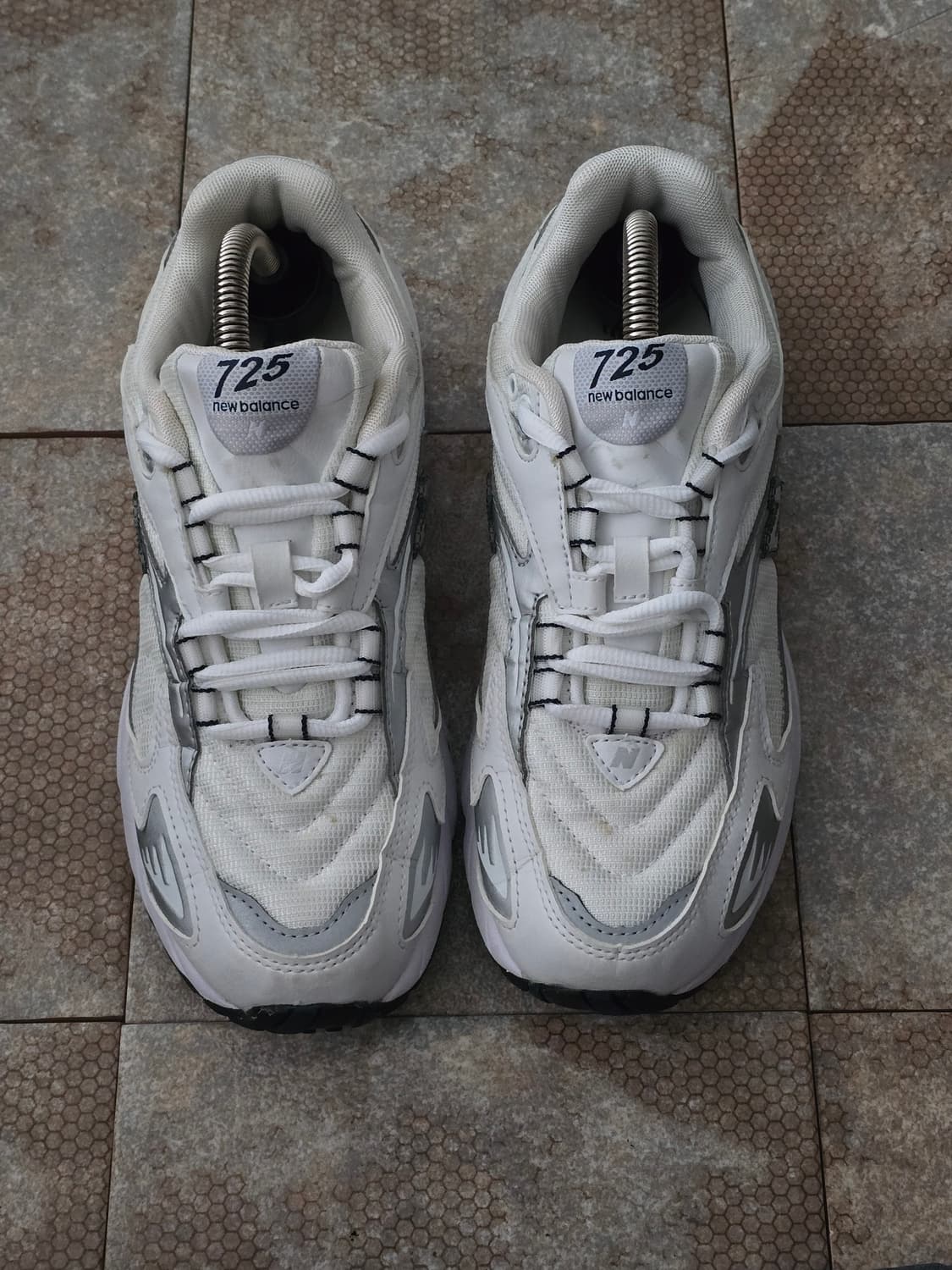 (235)뉴발란스 725 화이트 상품이미지2