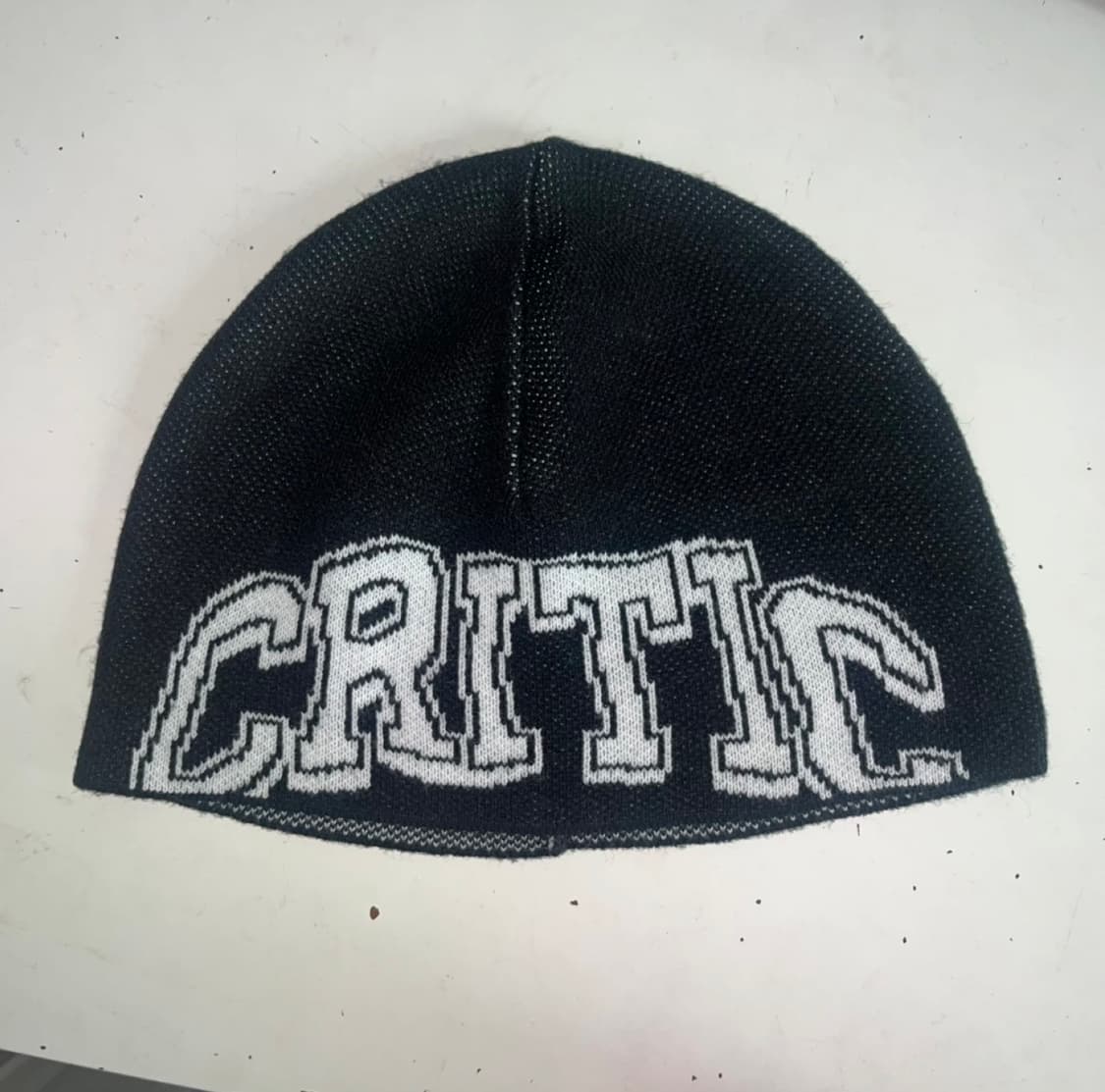 [새상품] 크리틱 멜팅 로고 비니 블랙 상품이미지1