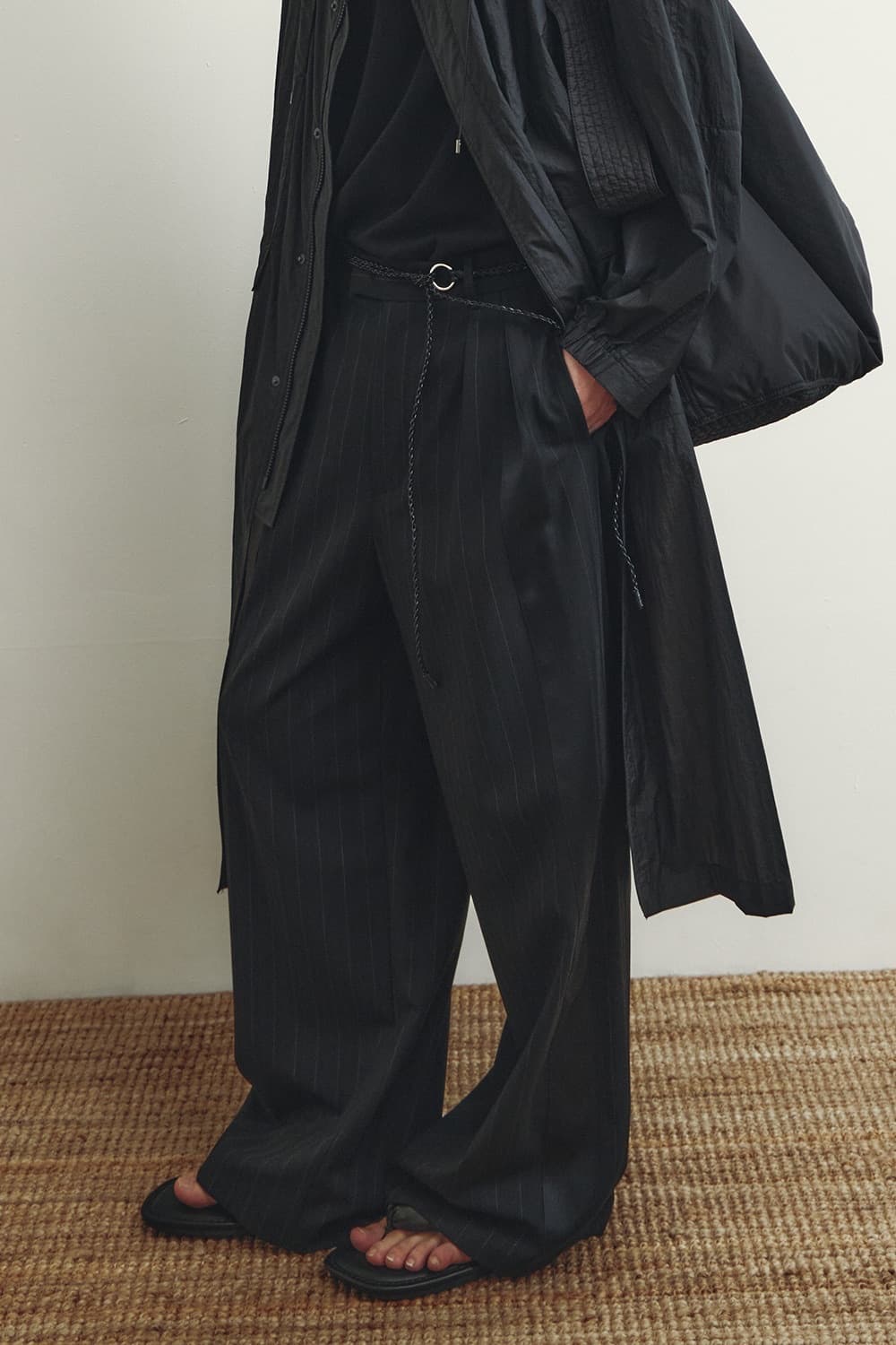 YOUTH 유스  Side Tape Trousers Black Strip 상품이미지1