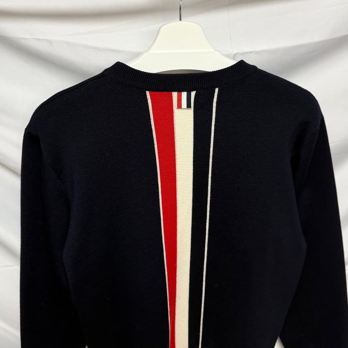 [S+급/3] 톰브라운 밀라노스티치 백삼선 니트 백화점판 상품이미지2