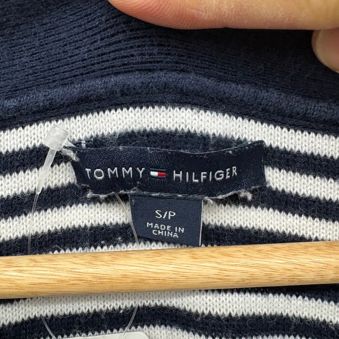 타미힐피거 스트라이프 브이넥 니트 여성XL 상품이미지3