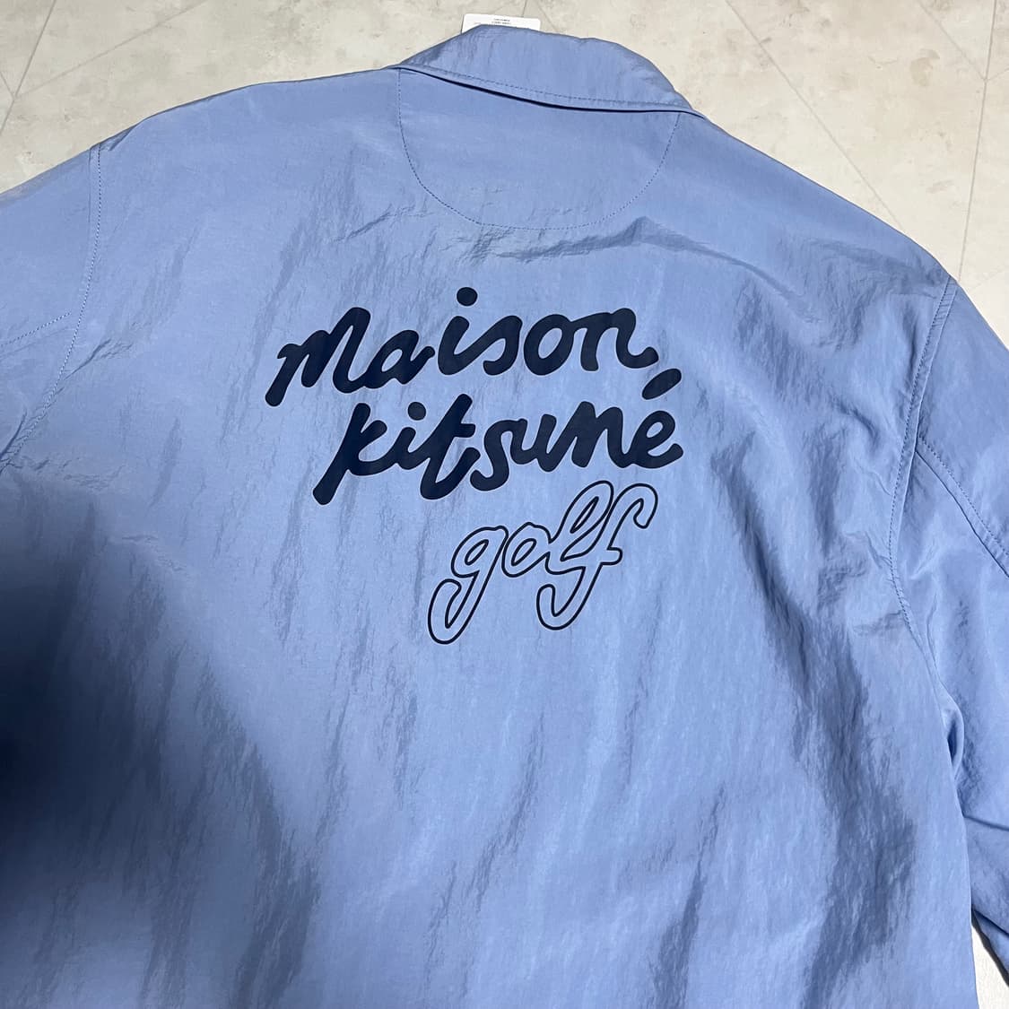 새상품(XXL) 메종키츠네 나일론 골프 자수로고 코치자켓 스카이블루 상품이미지3