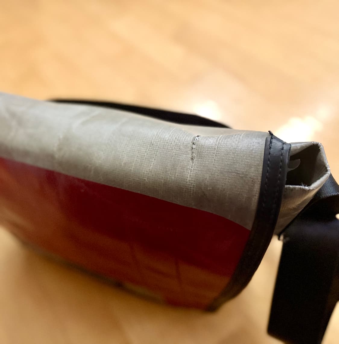 [프라이탁] F12 드라그넷 메신저백 그레이/레드 투톤 상품이미지7