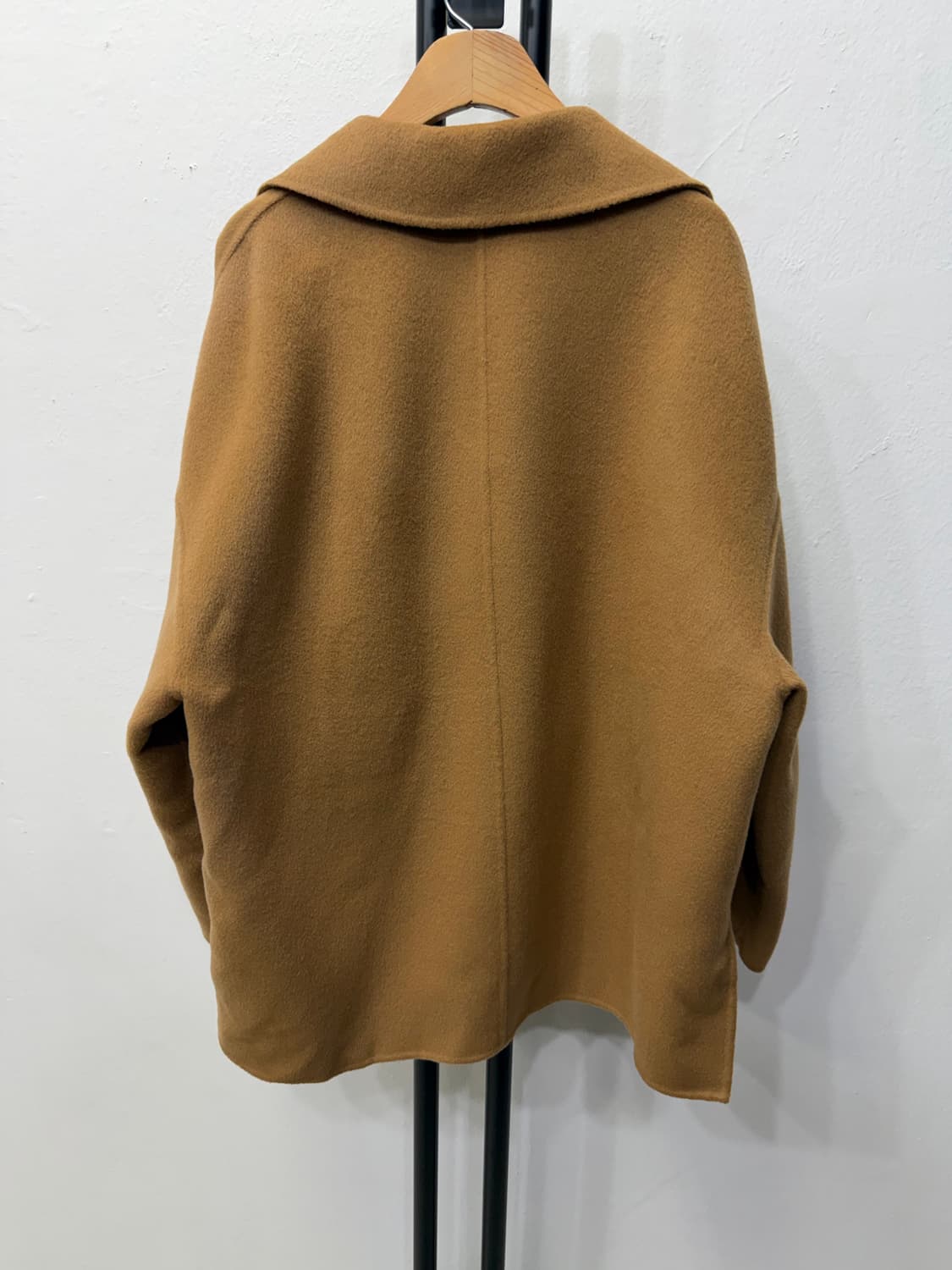 정품) 아떼바네사브루노 24ss  루즈핏 캐시미어 하프 코트 38  상품이미지5