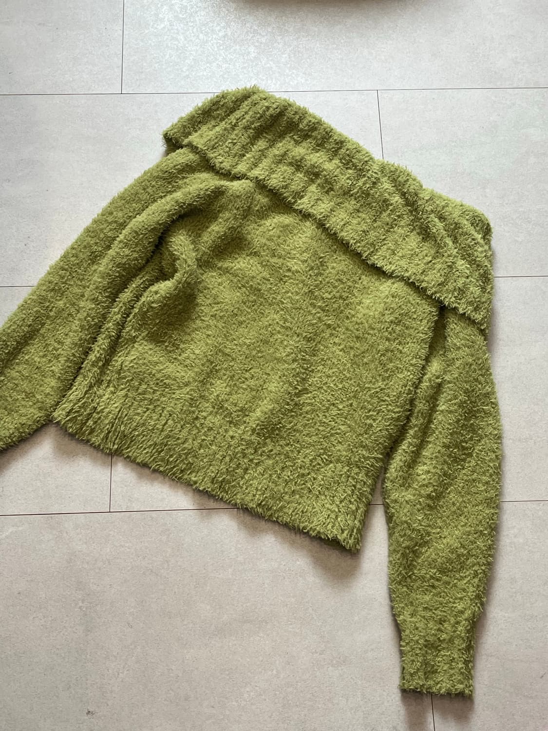 커렌트 오프숄더 니트 탑 GREEN 상품이미지1