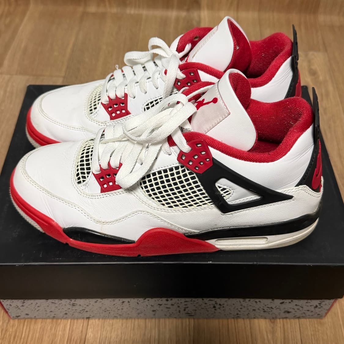 에어 조던4 파이어레드 270 상품이미지2