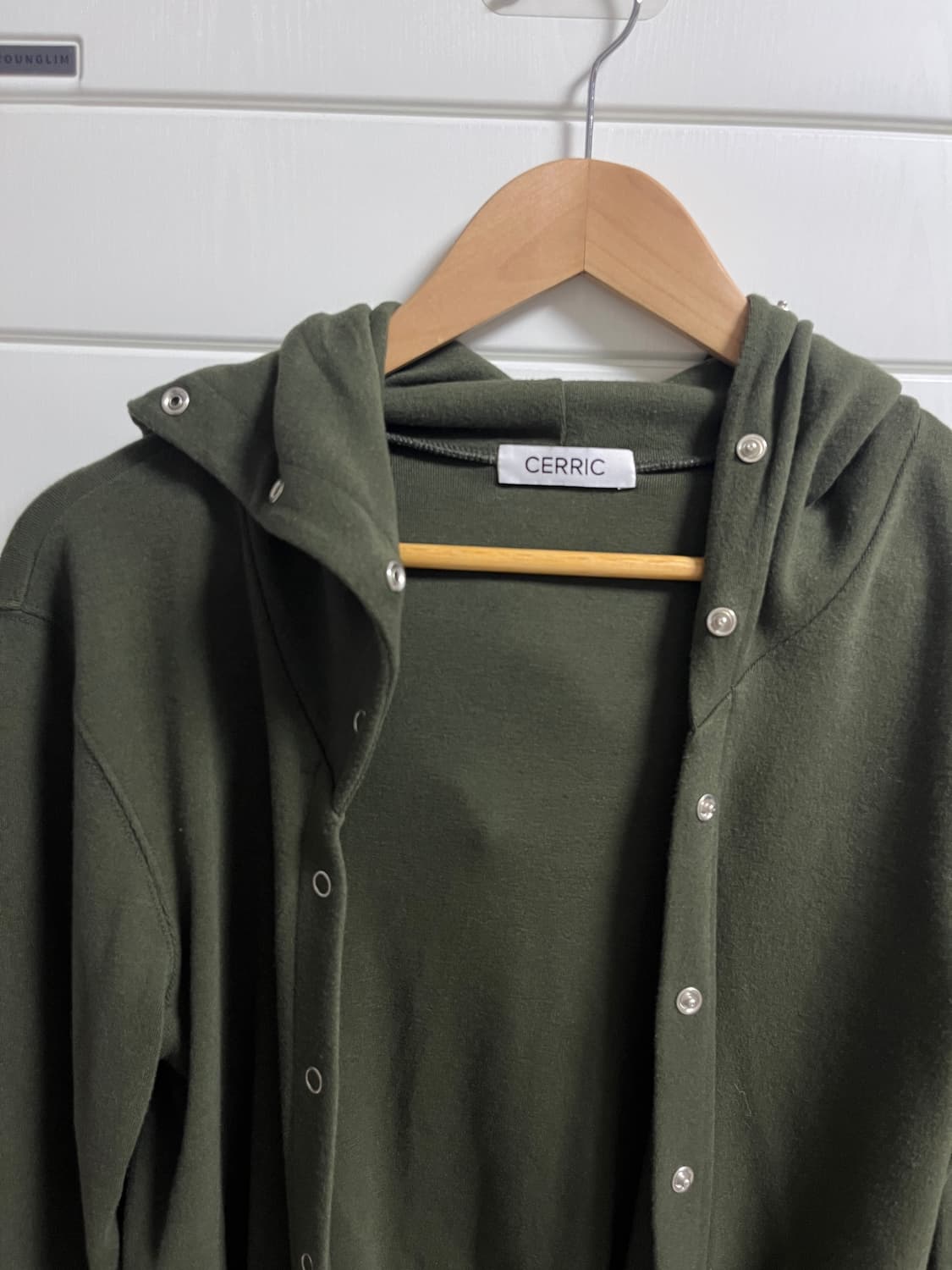 세릭 WRAP HOOD CARDIGAN 랩 후드 가디건 카키 상품이미지5