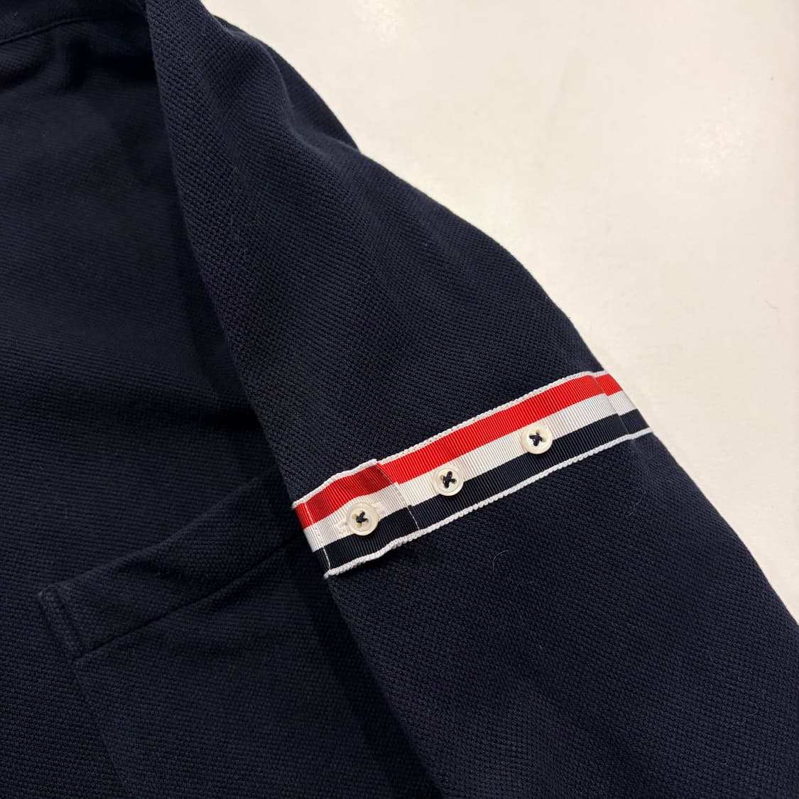 [4] 톰브라운 암맨드 삼선 긴팔 셔츠 B424 상품이미지4