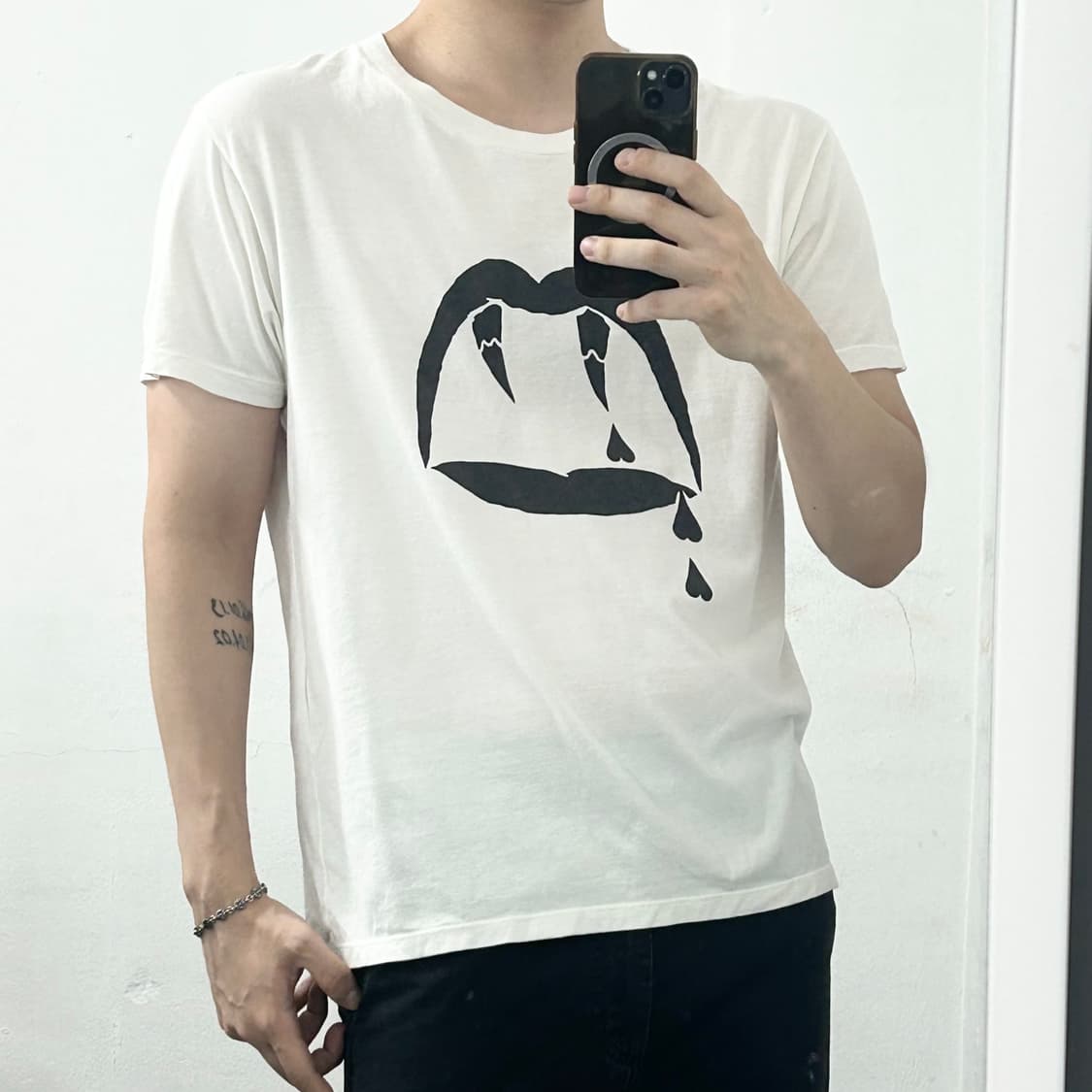생로랑 블러드러스트 반팔 티셔츠 상품이미지2