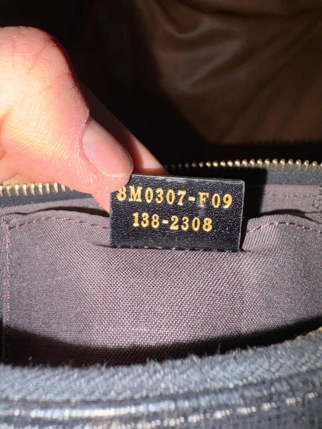 펜디 금장 레더 크로스백 상품이미지7