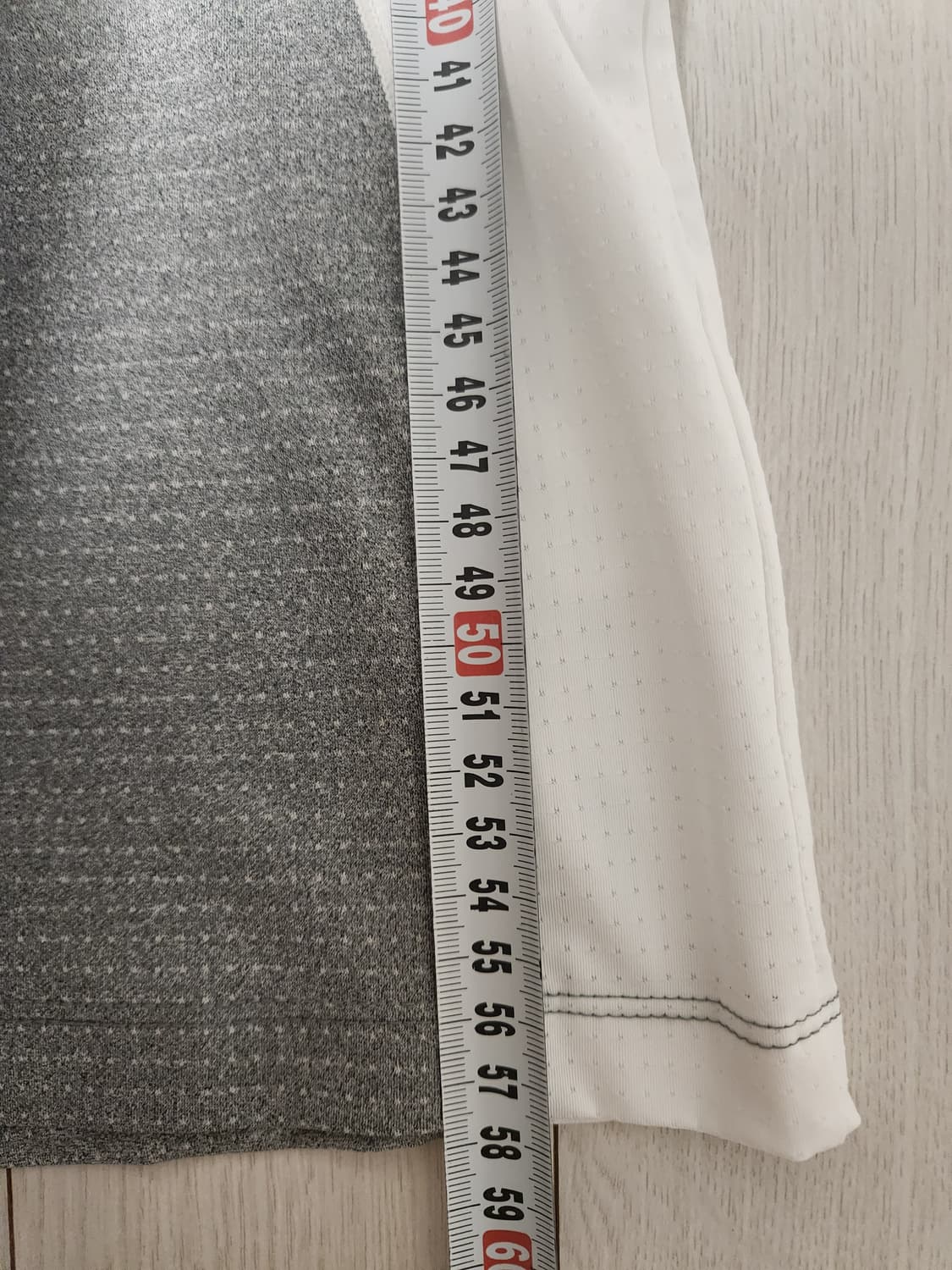 새상품급) 네파 여성 메쉬 하프집업 기능성 반팔티 사이즈 90 S

여러 상품이미지3