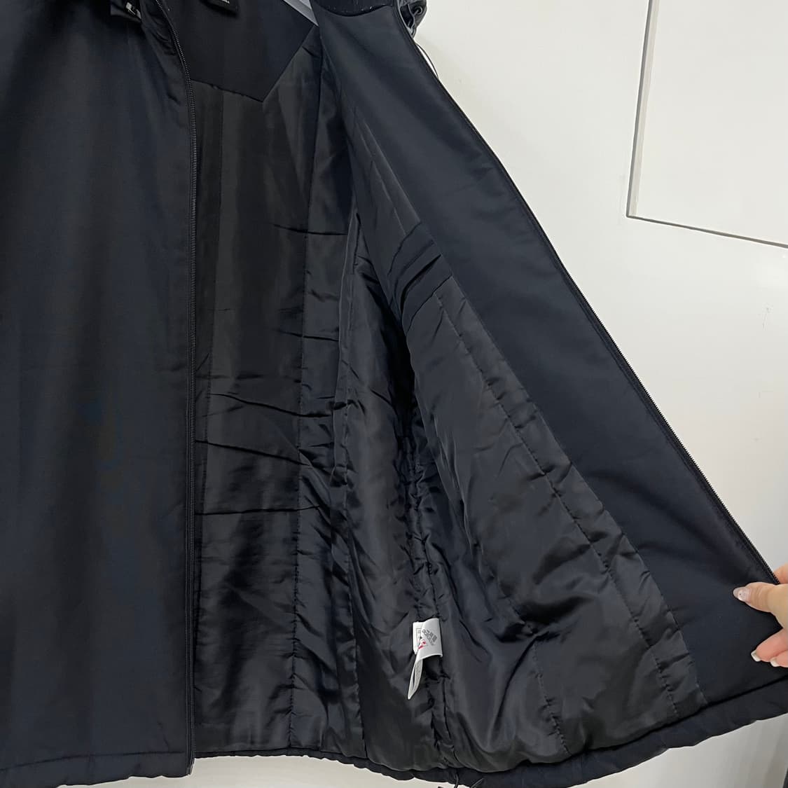 아디다스 화이트 삼선 블랙 패딩 수트 자켓 상품이미지8