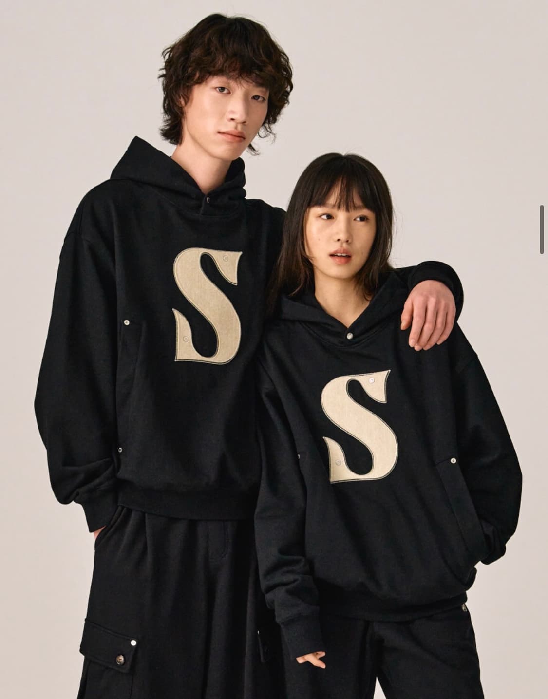 세터 satur 로고 검정 후드티 상품이미지4