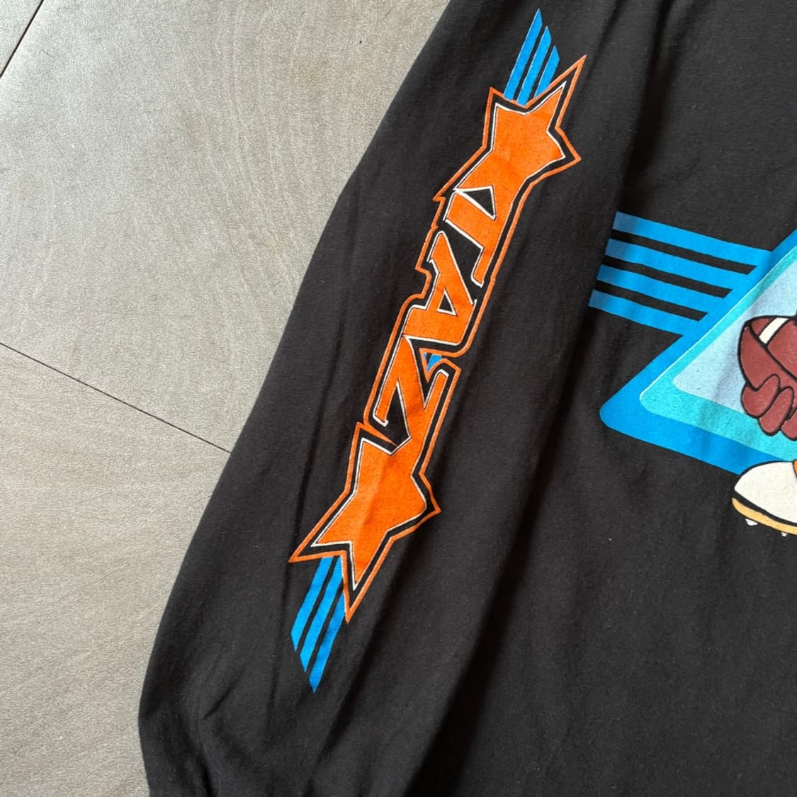 90년대 미국 생산 루니툰즈 테즈 블랙 롱 슬리브 긴팔티 상품이미지7