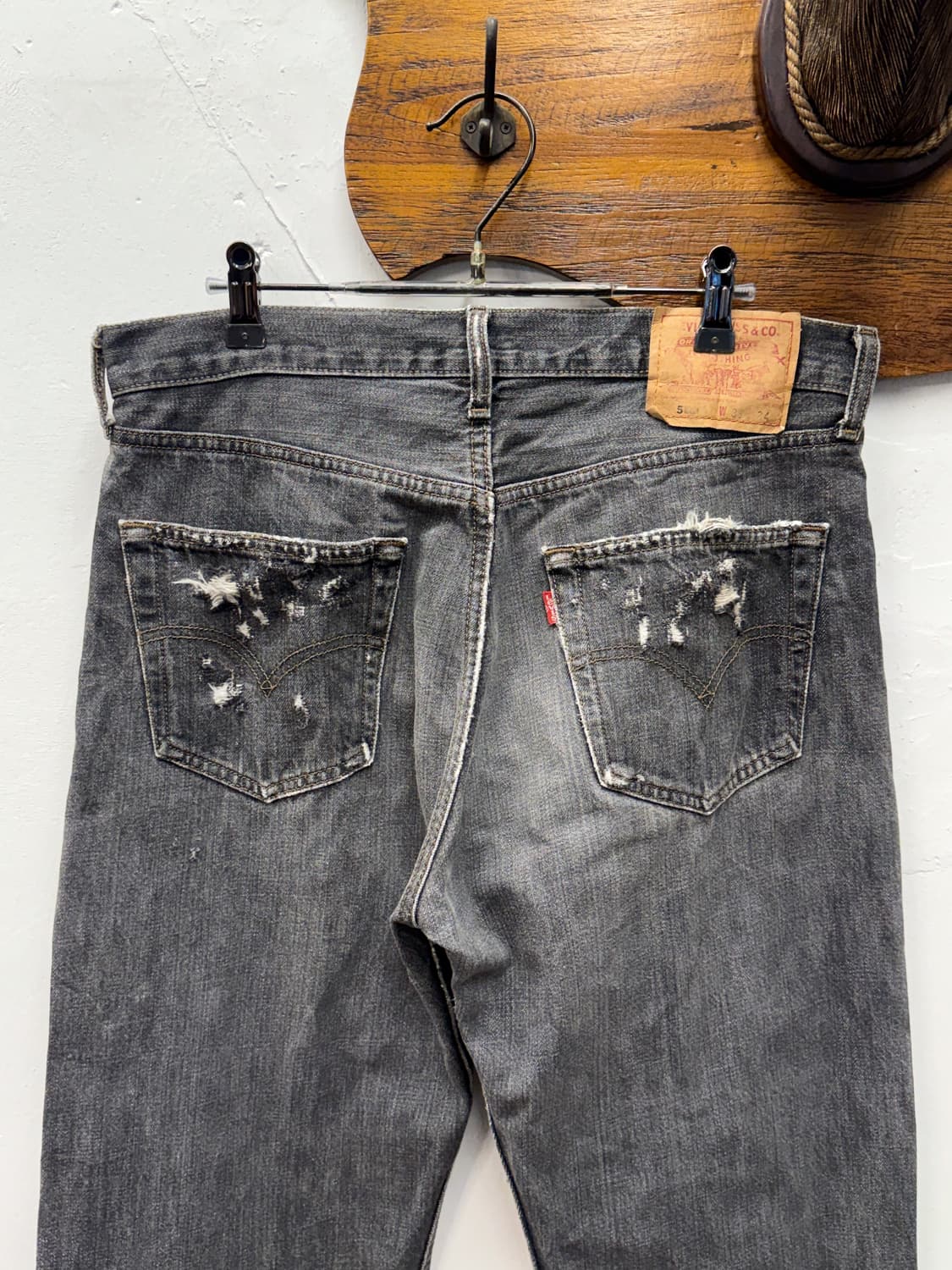 00s Levi’s 501 Distressed Straight Black 상품이미지2
