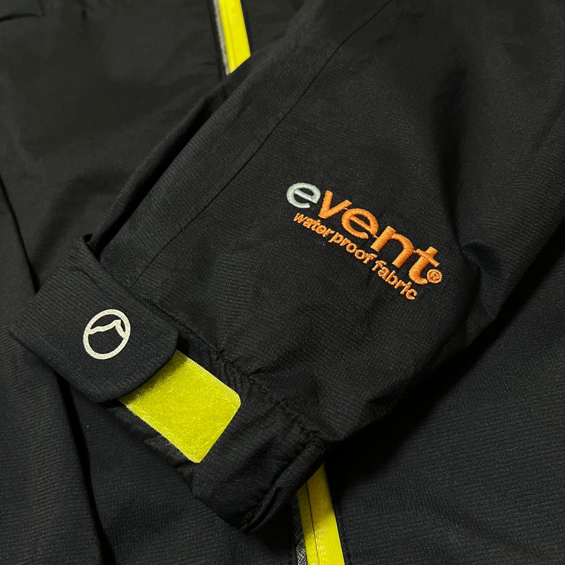 로우알파인 기능성 배색 바람막이 자켓 M/95 상품이미지7