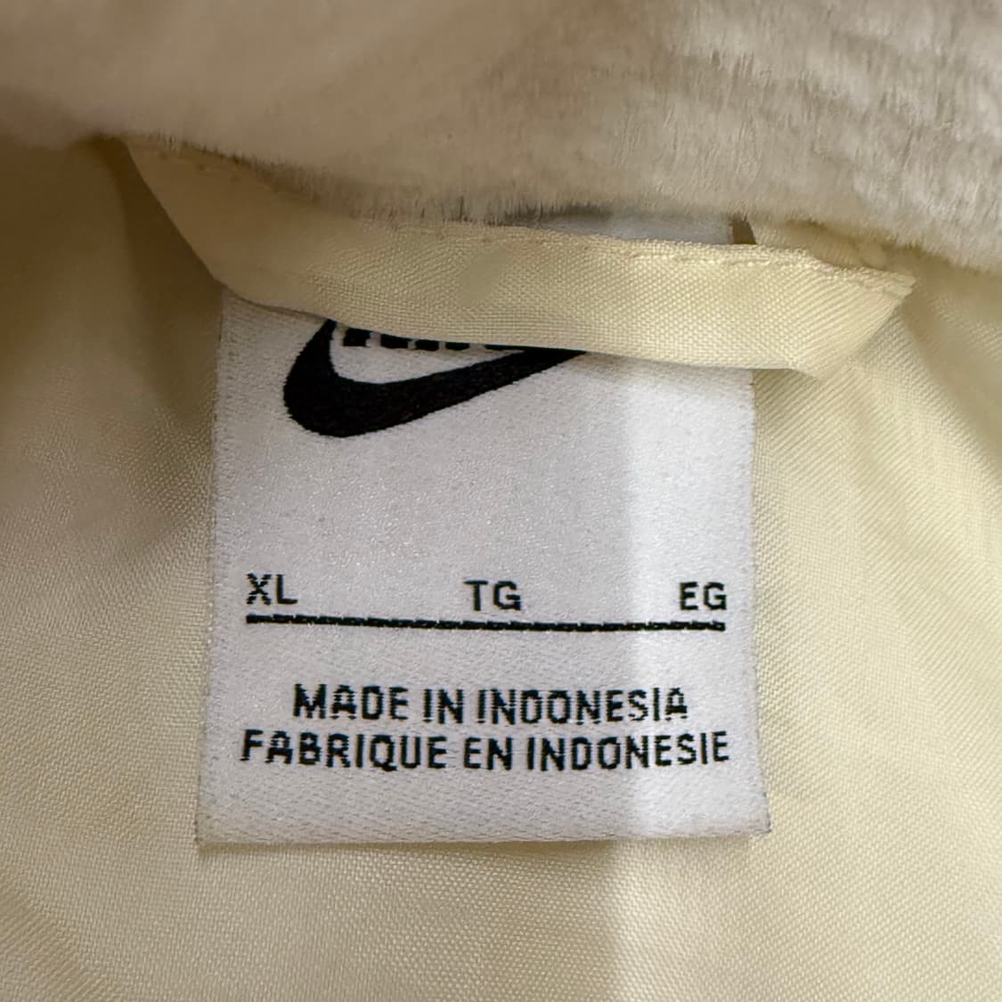 나이키 퍼 화이트 자켓 상품이미지5