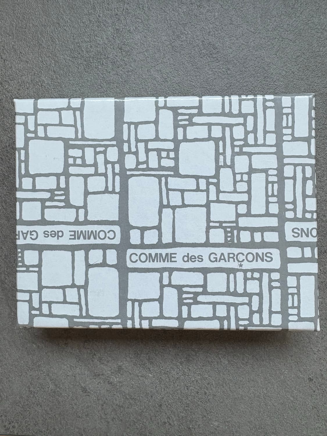 꼼데가르송 반지갑 상품이미지4