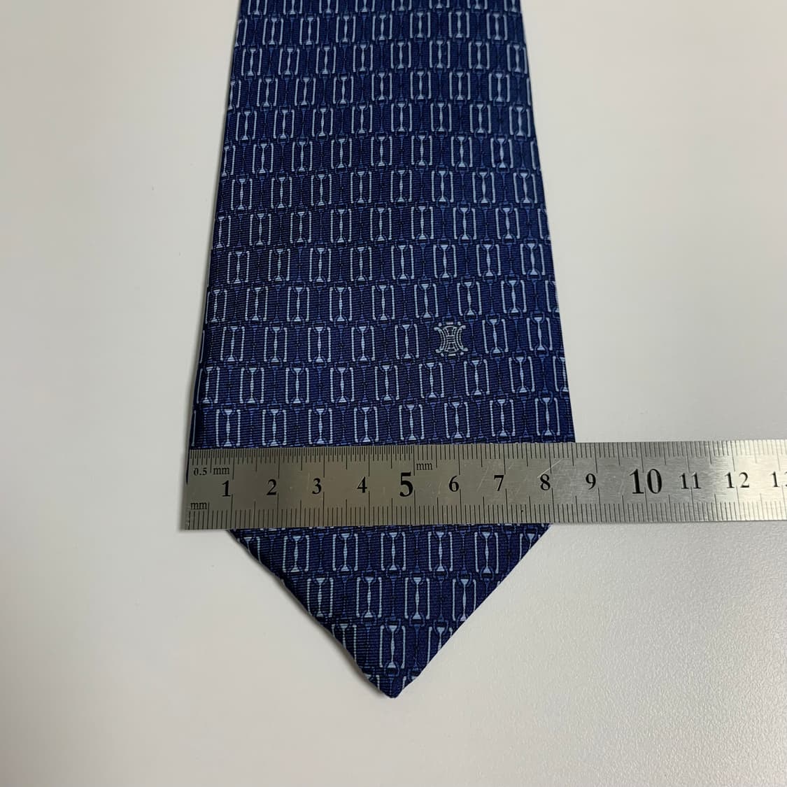 셀린느(CELINE) 심플로고 명품넥타이 100실크 최상급 8.6cm 상품이미지10