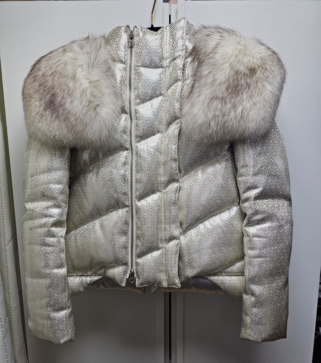 새상품 디자이너 컬렉션 폭스퍼 실크 오리털 패딩 자켓 상품이미지1